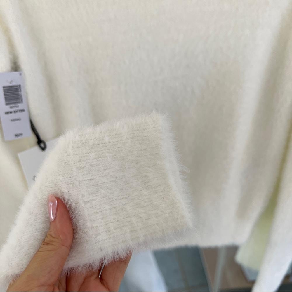 NWT Aritzia Sunday Best New Kitten Sweater Espace - Picture 5 of 9